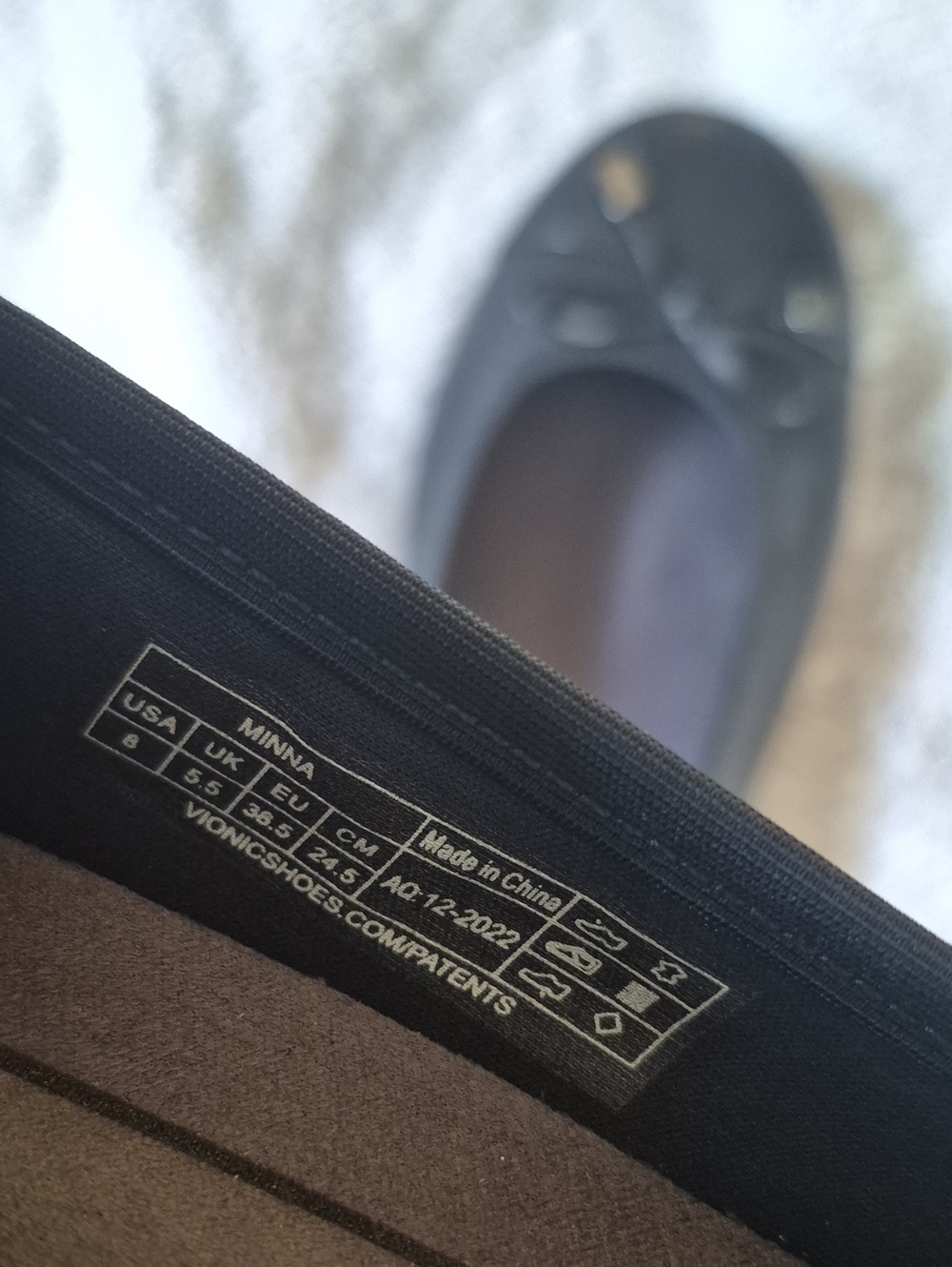 Vionic Minna Leather Ballet Flats in Black Size 8 - Picture 6 of 6